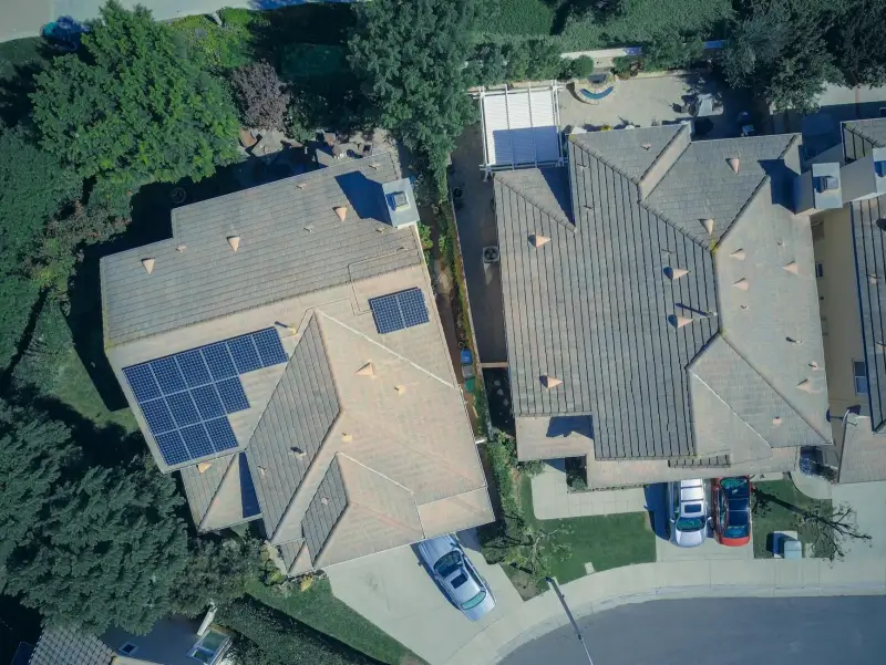 Zonnepanelen Huren: Aanbieders Vergelijken in 2026